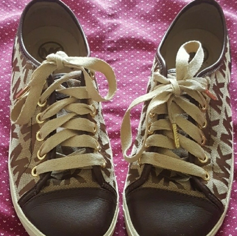 Michael Kors Sneakers Size 7