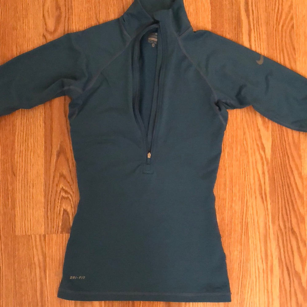 Nike Dri-fit sweater