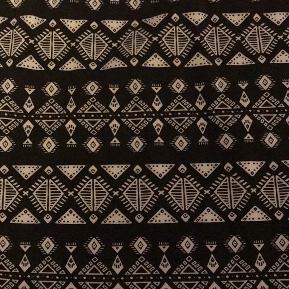 Black pencil mini skirt - Picture 2 of 3