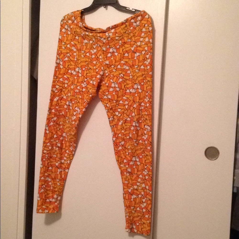 Lularoe tall and curvy leggings.