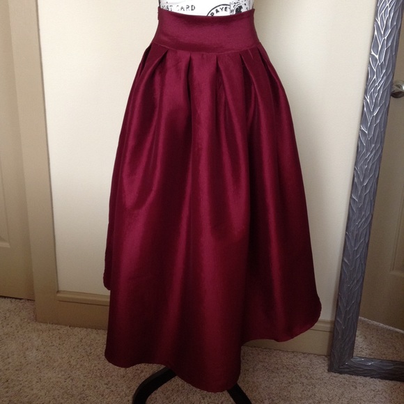 💎HP💎 Dressy Skirt - Burgundy Red - Picture 3 of 7