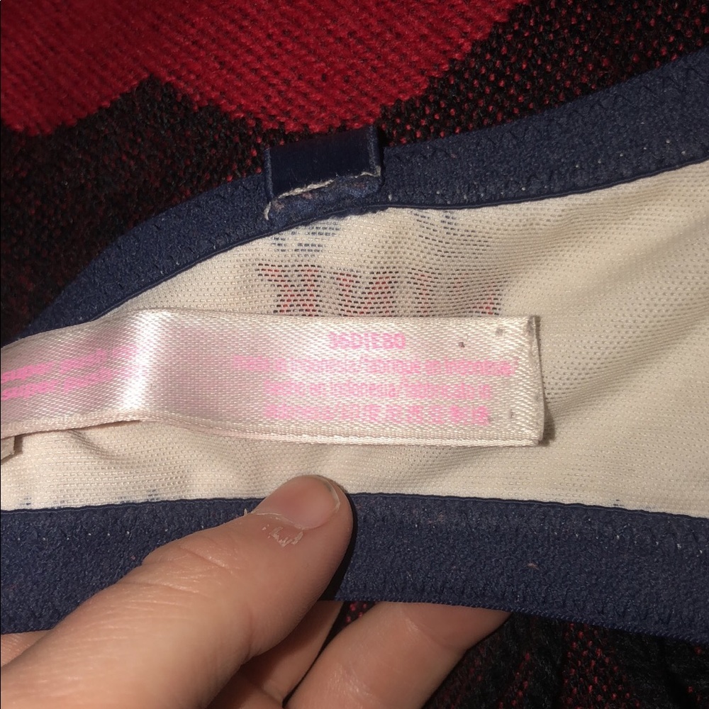 Pink bra - Picture 3 of 4