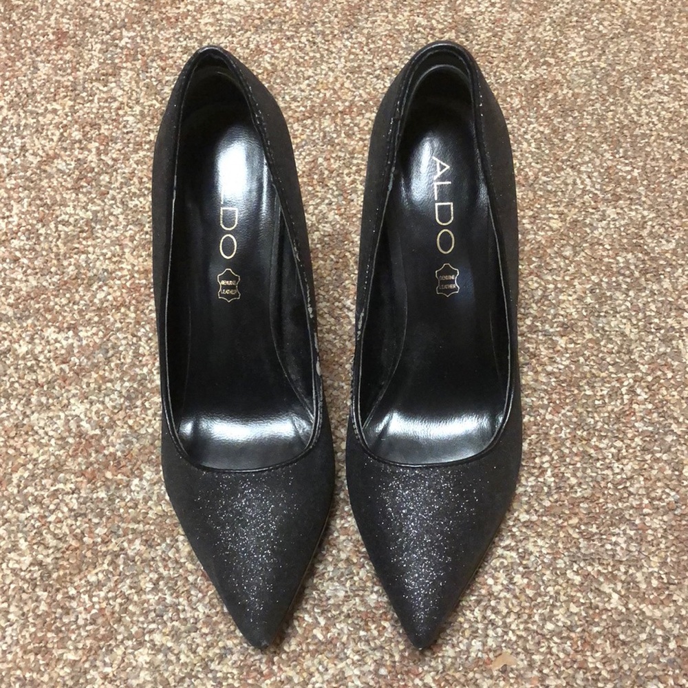 Aldo Heels 95% new only wear twice. sparkling