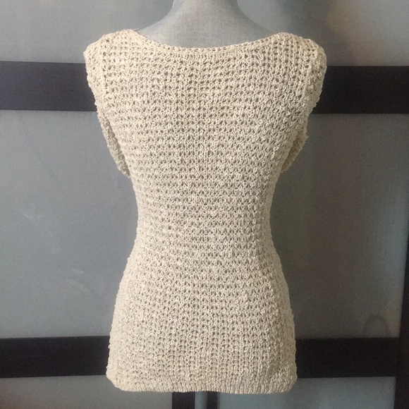 Long sleeve Mesh Top - Picture 2 of 4