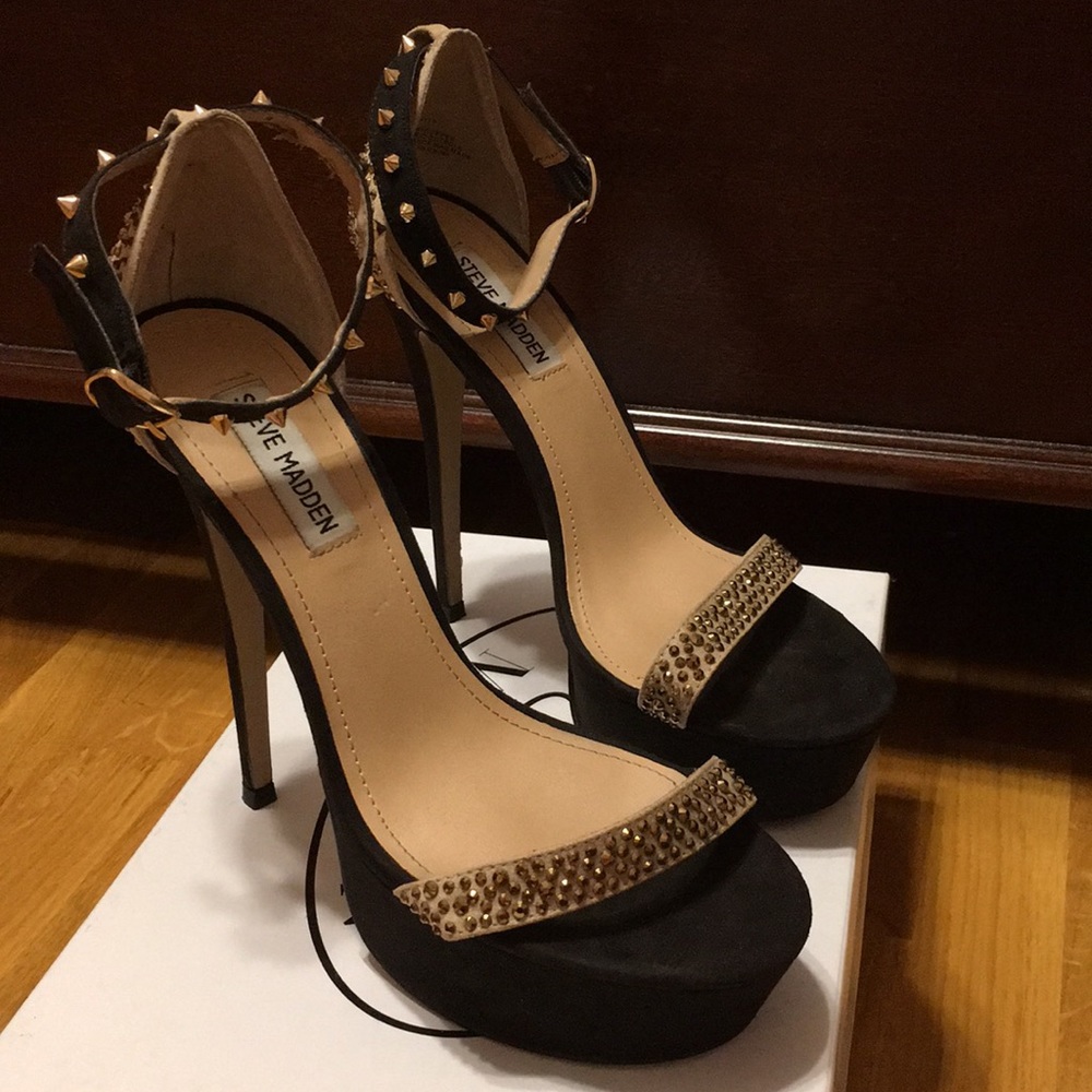 Steve Madden black rose gold blush stud high heels