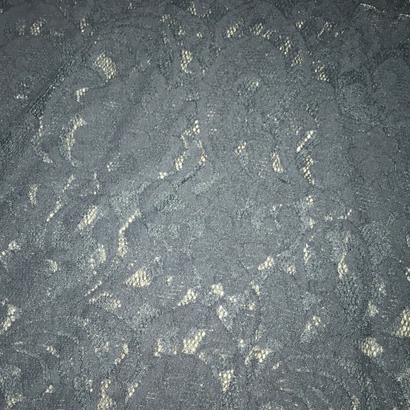 Blue lace shirt - Picture 2 of 3