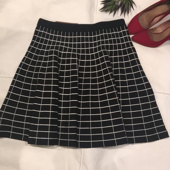 Windowpane skirt❤️ - Picture 2 of 4