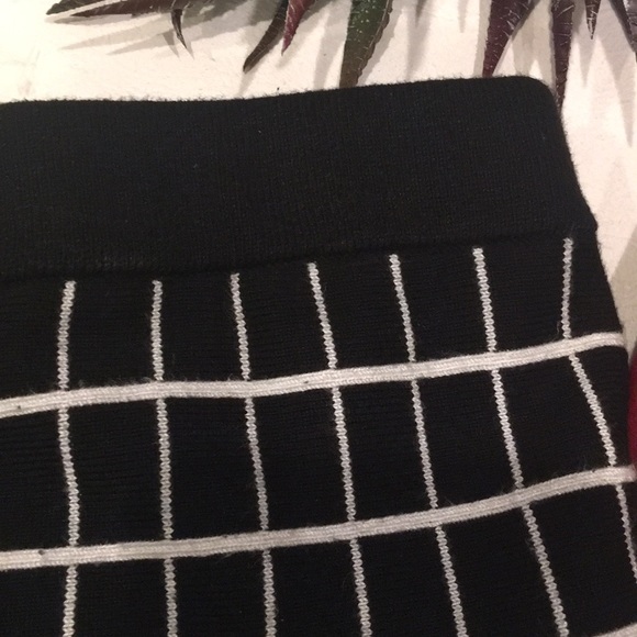 Windowpane skirt❤️ - Picture 3 of 4