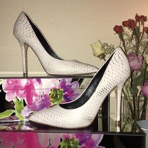 BOUTIQUE 9 x Justine Pumps retails $140