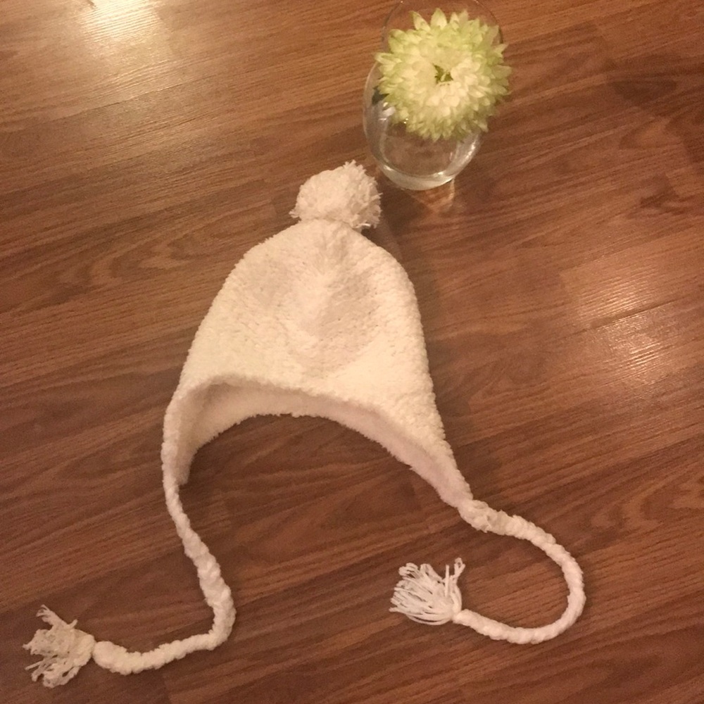 Ultra Soft White Winter Hat and Mittens