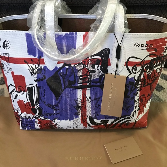 Brand New Burberry Reversible Canvas Tote - Picture 1 of 6