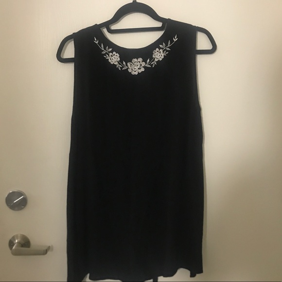 F21 lace up tank - Picture 2 of 3