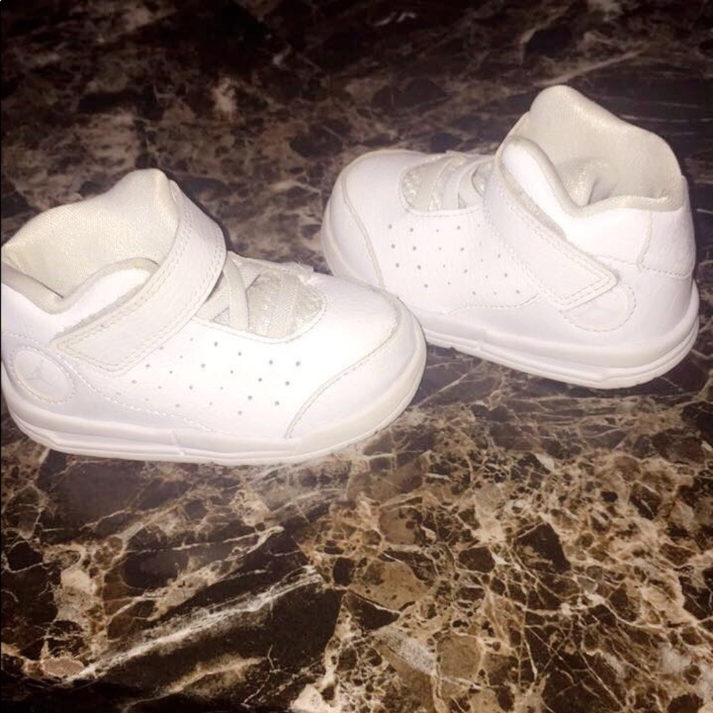 Jordans baby shoes size 4
