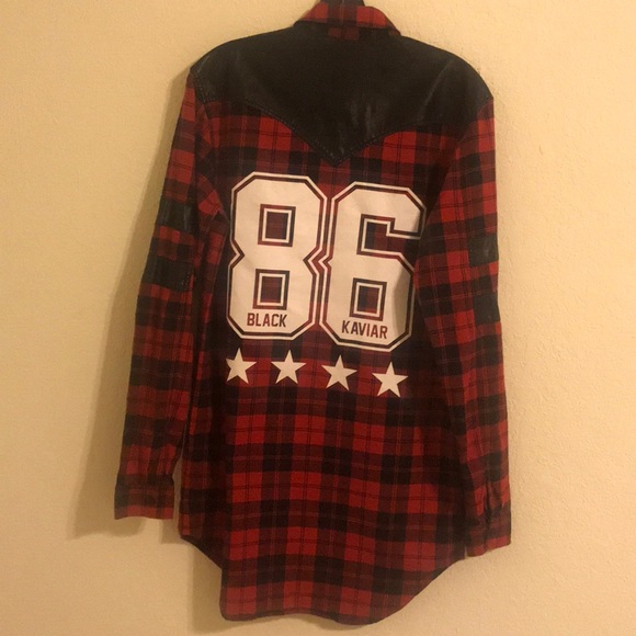 Medium sized ”Black Kaviar” button-up shirt - Picture 4 of 7