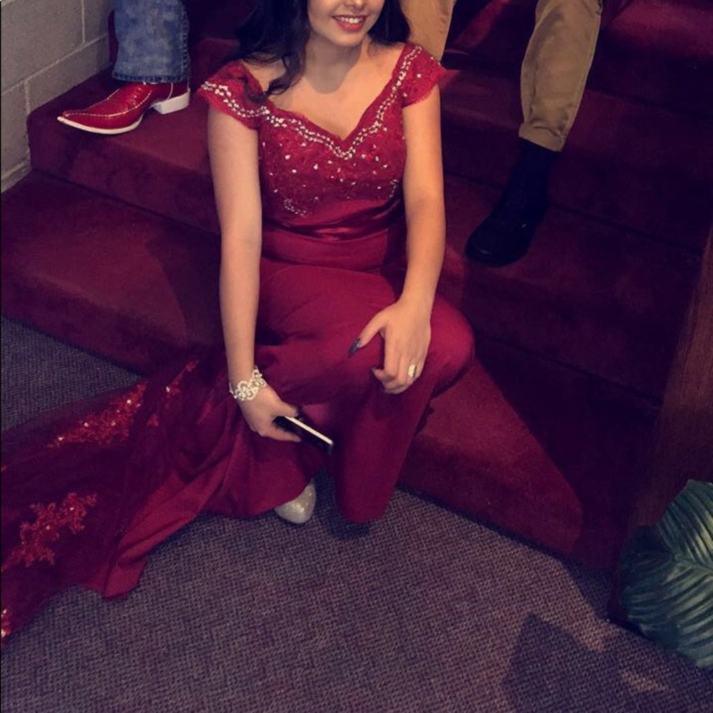 Beautiful prom dress size 7/8