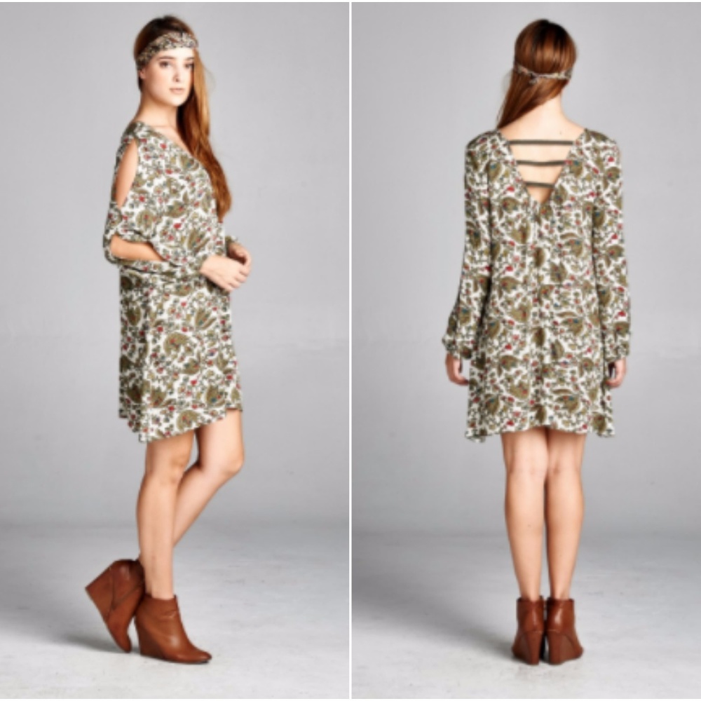 Cute Floral Tunic Dress in Plus Sizes 1X, 2X, 3X - Picture 4 of 8