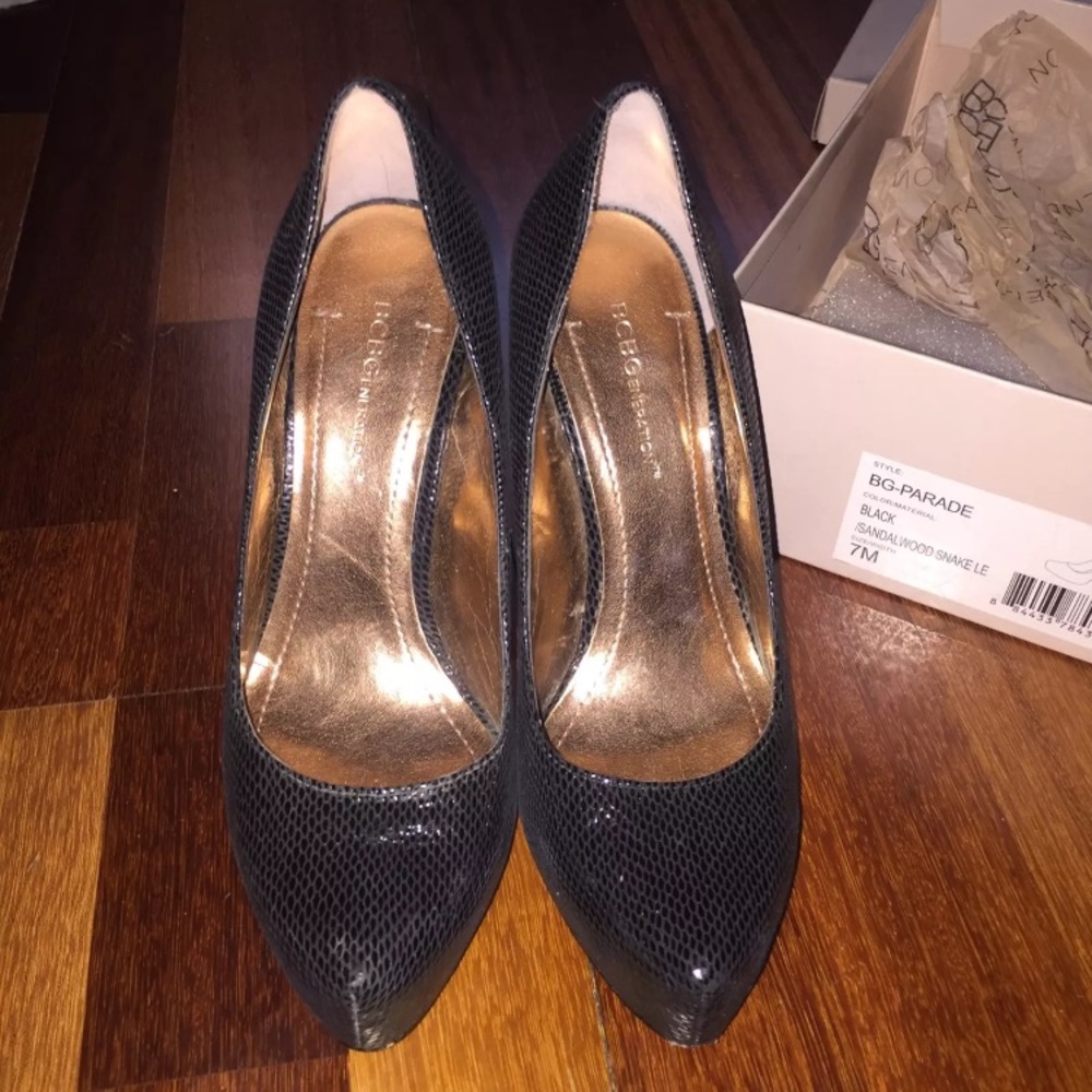 BCBG pumps