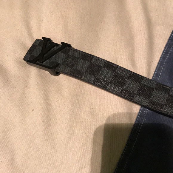Black Luis Vuitton belt