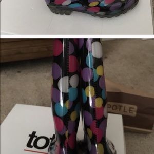 Tote rain boots multi color