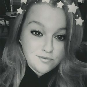 Meet your Posher, Carrie