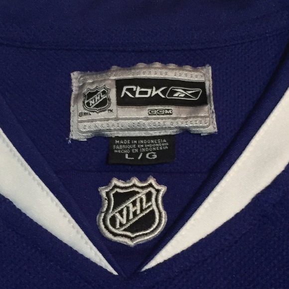 Youth - Reebok Vancouver Canucks Hockey Jersey - Picture 3 of 6