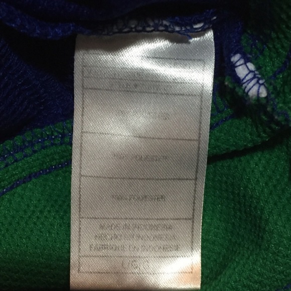 Youth - Reebok Vancouver Canucks Hockey Jersey - Picture 5 of 6