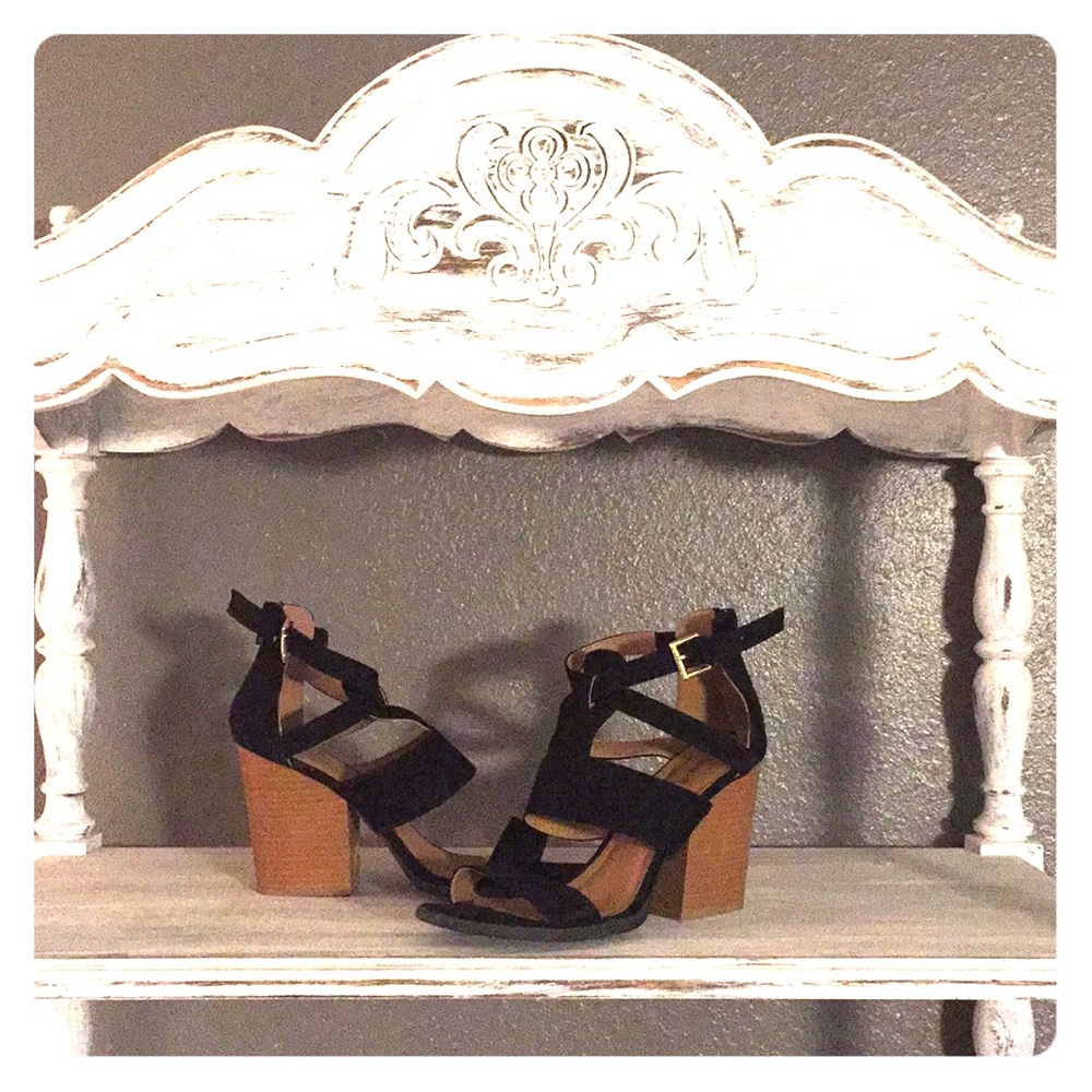 Quipid Black Leather Heels