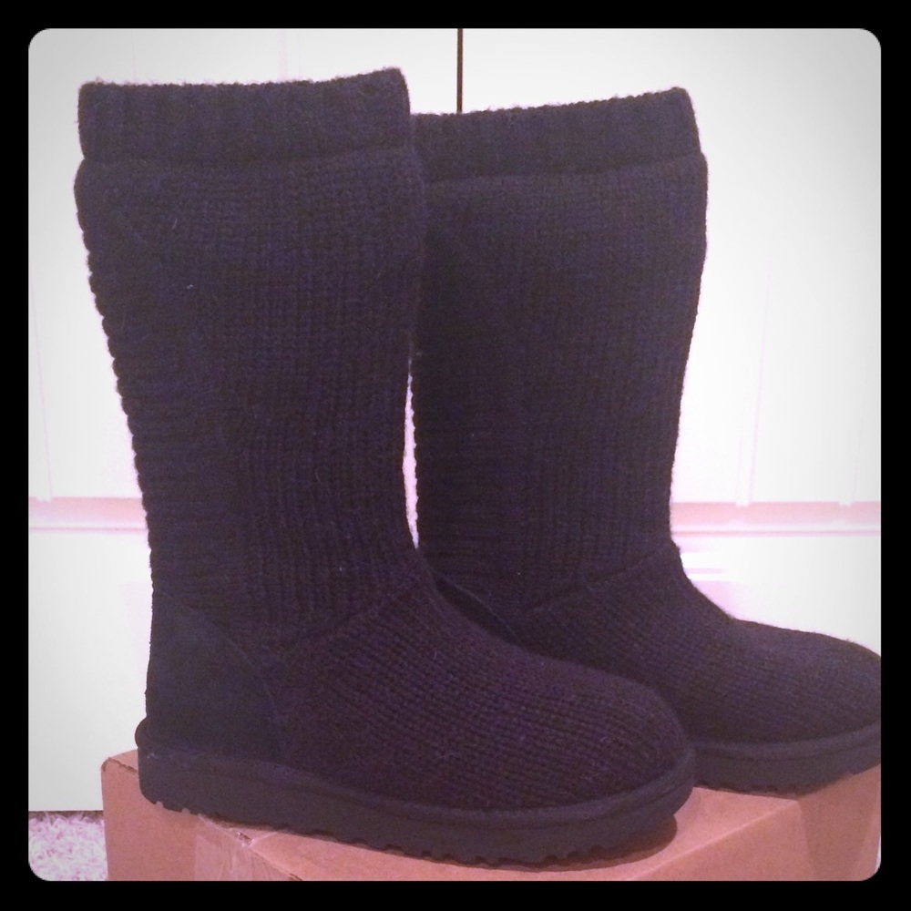 NEW black Ugg Capra Boots size 7