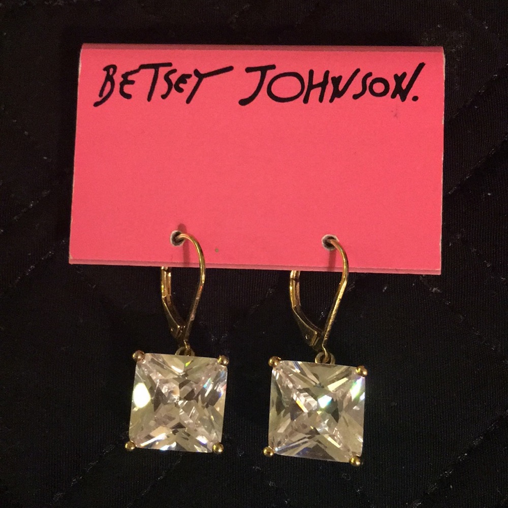 NWT Betsey Johnson Square Chrystal Earring