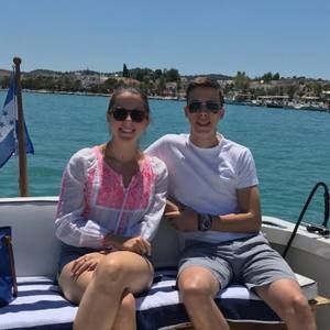 Meet your Posher, Axel