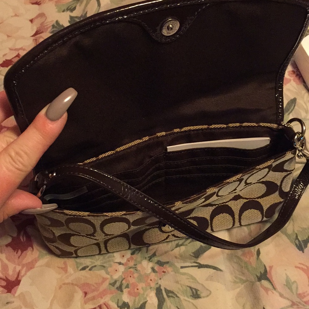 Authentic Coach Clutch - Picture 3 of 7
