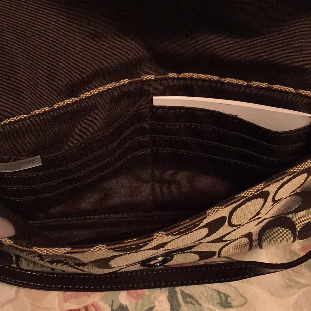 Authentic Coach Clutch - Picture 4 of 7