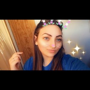 Meet your Posher, Alyssa