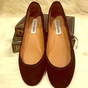 Steve Madden Black Suede Flats