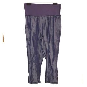 Lululemon tencel denim blue ankle crops. 4.