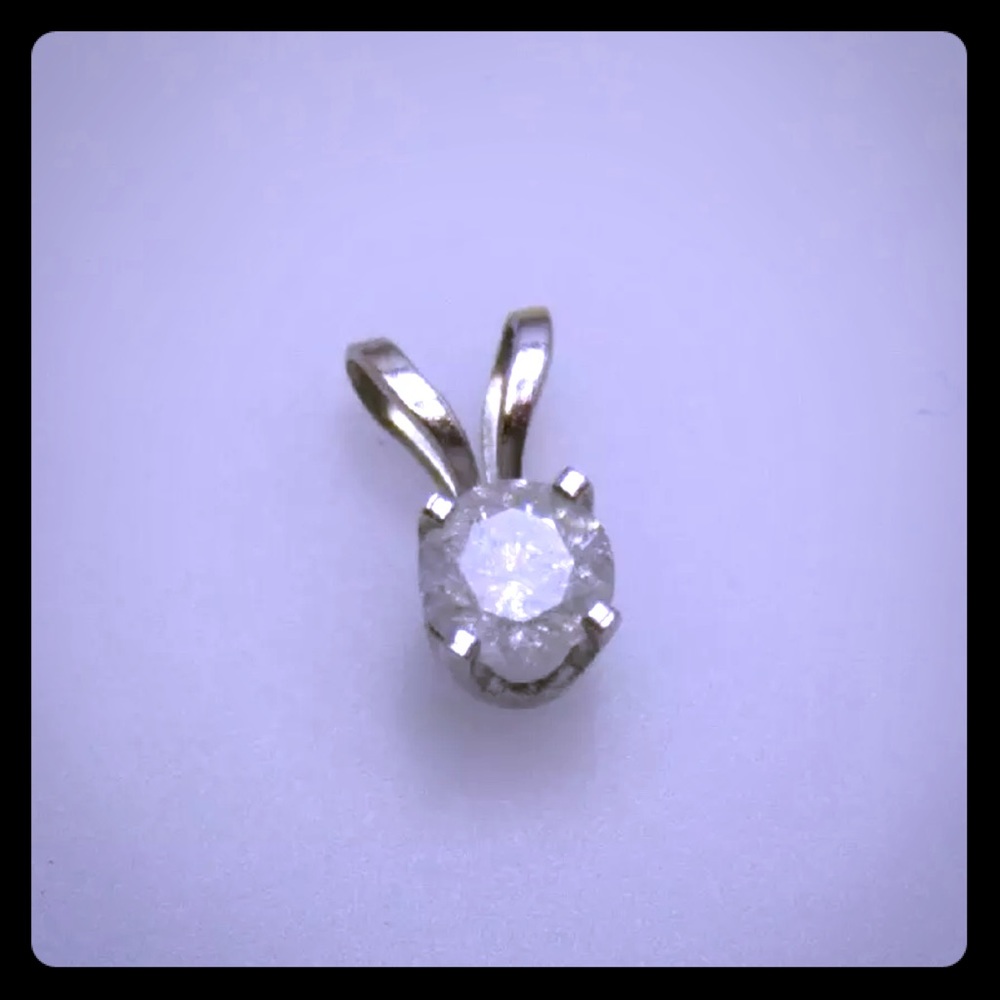 14k White Gold Diamond Pendant