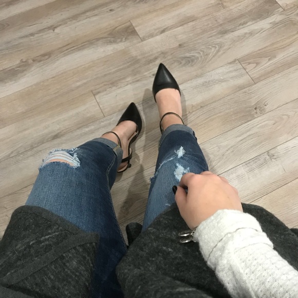 Shoes Section 👠 - Picture 2 of 2