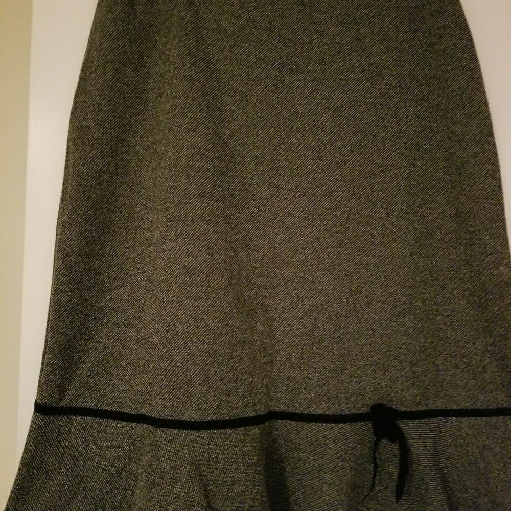 Girls pretty Cato skirt sz Medium
