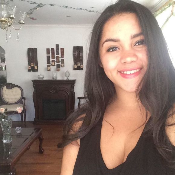 Meet your Posher, Thalya - Picture 1 of 2