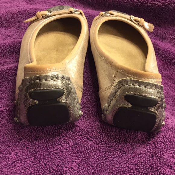 Flats - Picture 2 of 3