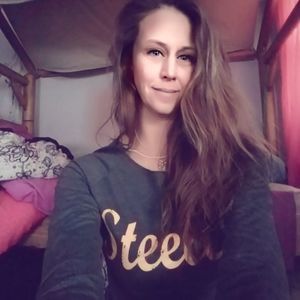 Meet your Posher, Adrienne