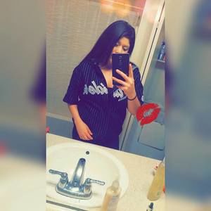 Meet your Posher, Roxana