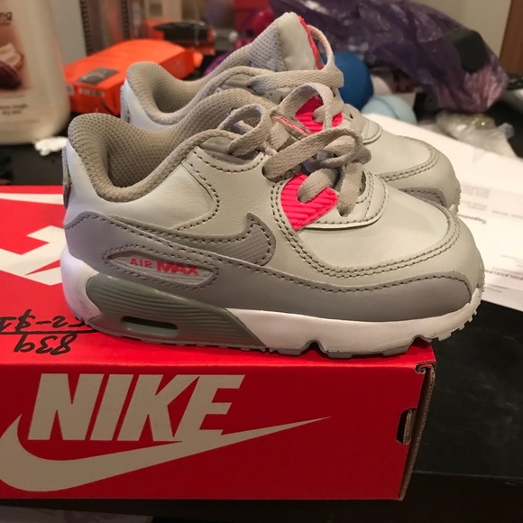 Toddler Nike Air Max - Picture 3 of 5