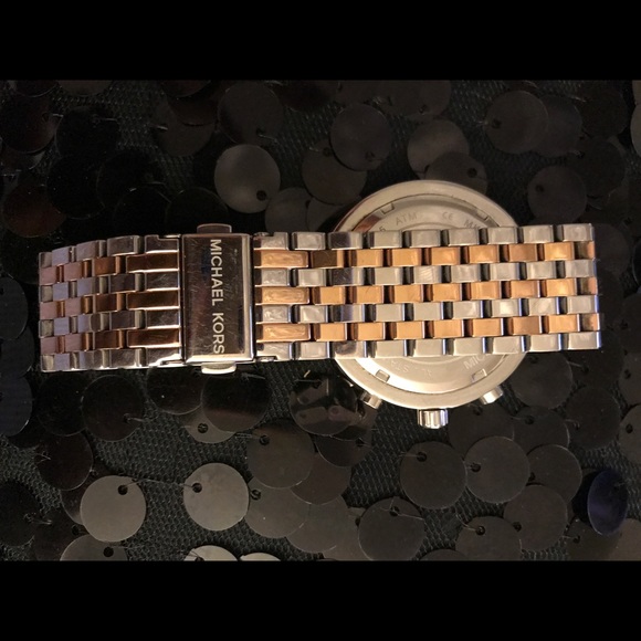 Micheal Kors Watch(unisex)