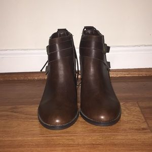 NWT Forever 21 Brown Buckle Ankle Boots Size 8