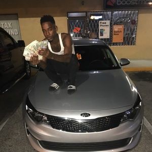 Meet your Posher, Dominic