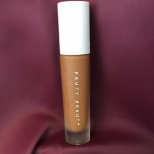 Fenty Beauty Pro Filt’r Soft Matte Foundation 390