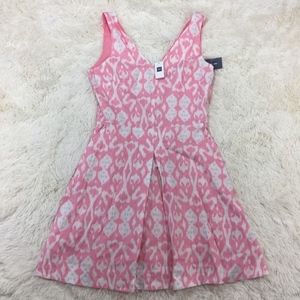 NWT GAP Size 8 Pink White V Neck Fit Flare Dress