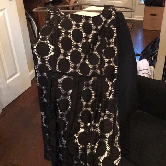 Dress - Picture 3 of 4