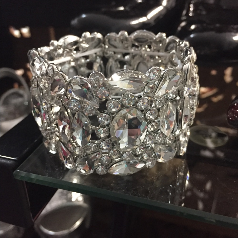 Vera by New York Crystal Bangle bracelet